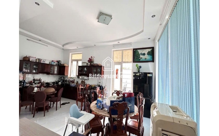 Biệt thự Vuông 4 tầng Đ.12m  – Lê Thị Riêng Quận 12 SS